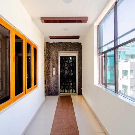 Oyo Surya Teja Residency Ξενοδοχείο Khammam Εξωτερικό φωτογραφία