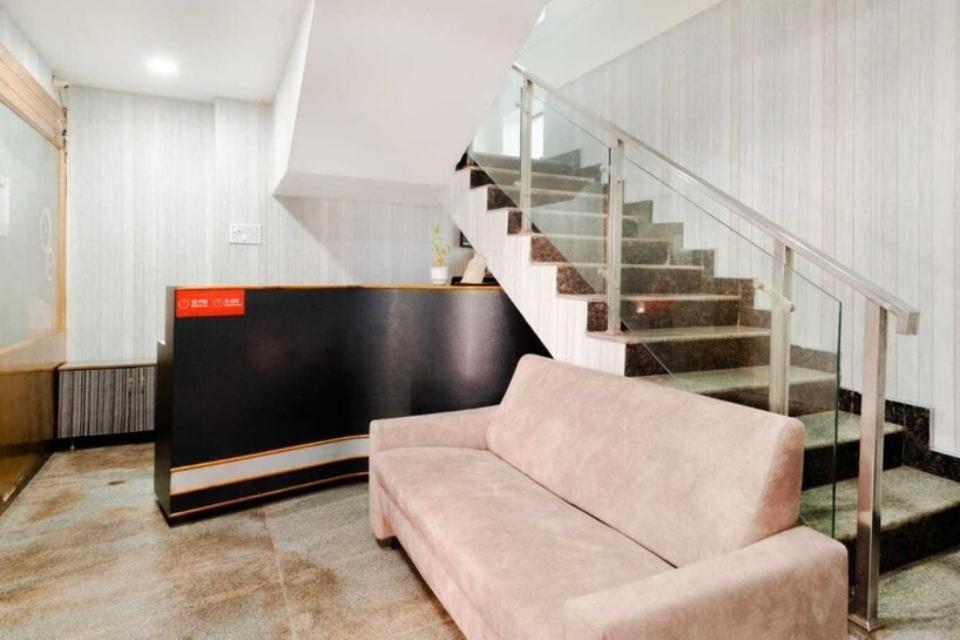 Oyo Surya Teja Residency Ξενοδοχείο Khammam Εξωτερικό φωτογραφία