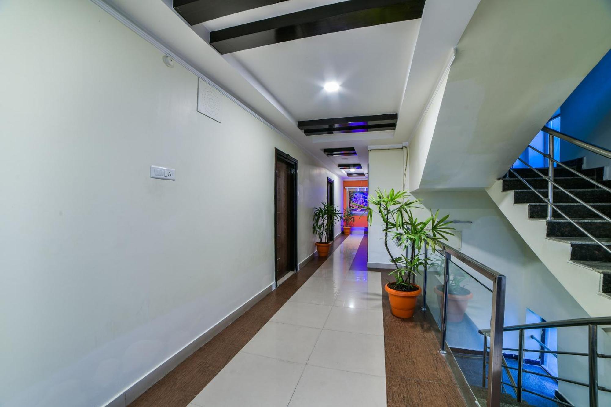 Oyo Surya Teja Residency Ξενοδοχείο Khammam Εξωτερικό φωτογραφία